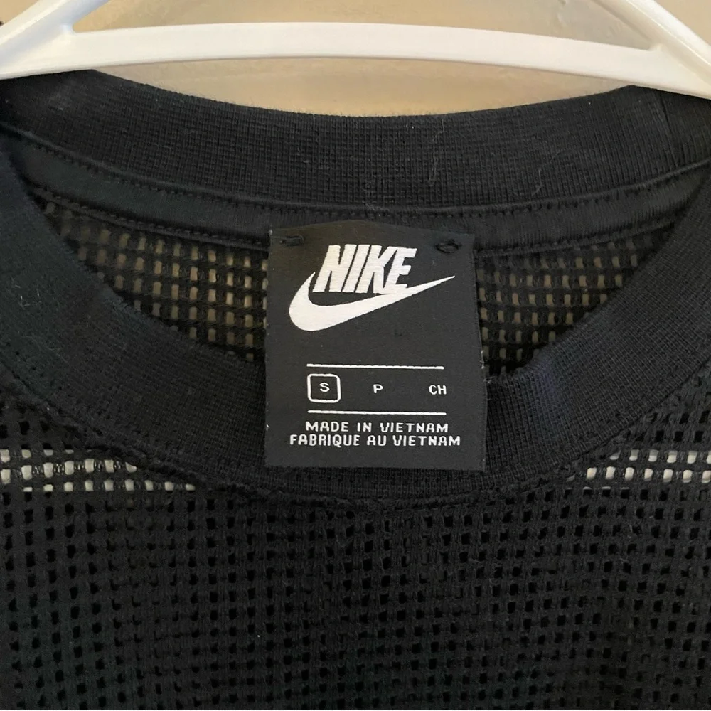 Nike Black Drop Sleeve Mesh Top w 3/4 Sleeve & Cropped Boxy Fit – Size Small EUC - Picture 6 of 14